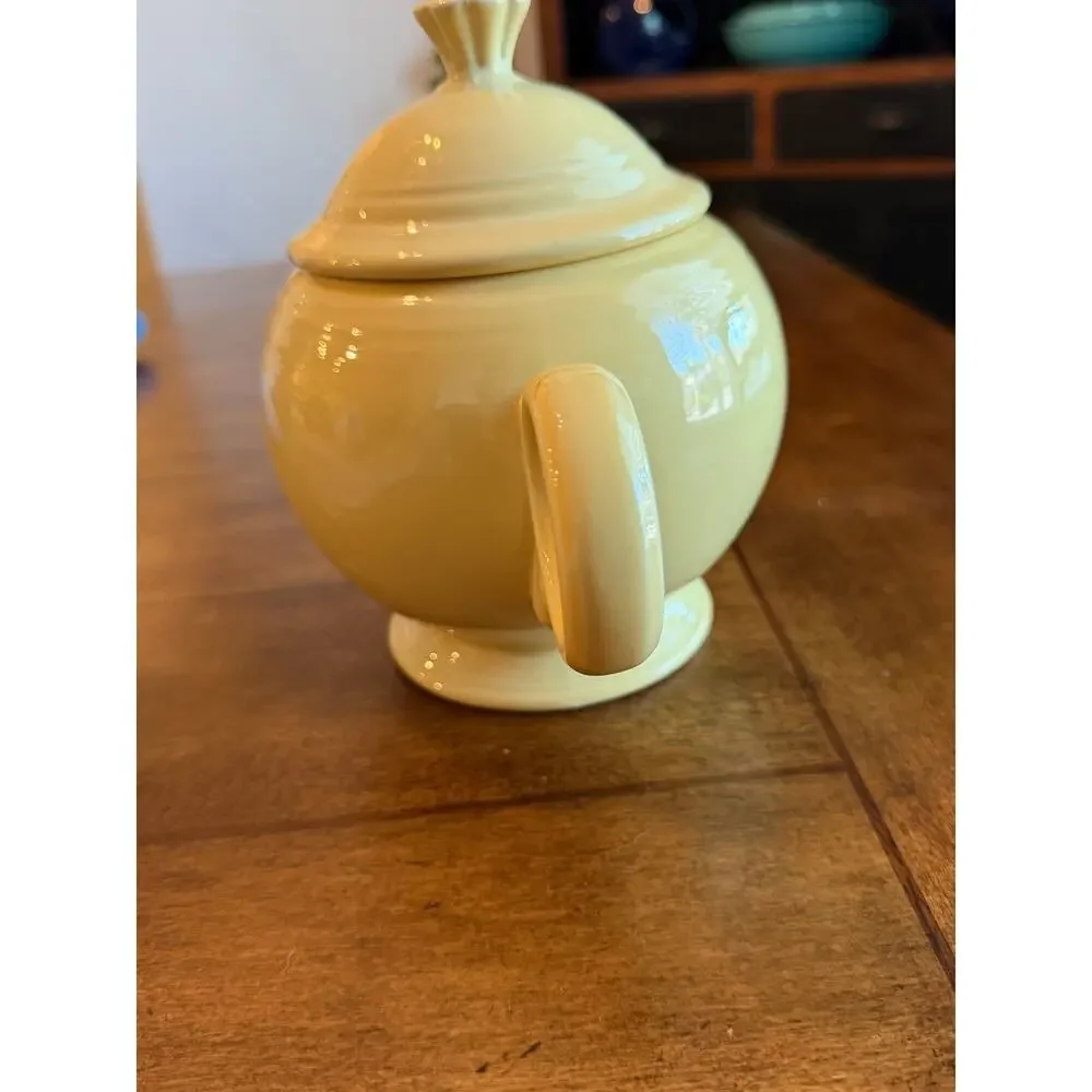 fiesta sunflower covered teapot with lid yellow homer laughlin retired